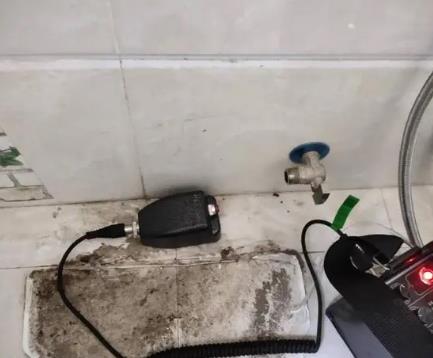 塔城地屋顶漏水维修公司分享下卫生间漏水的危害及解决方法